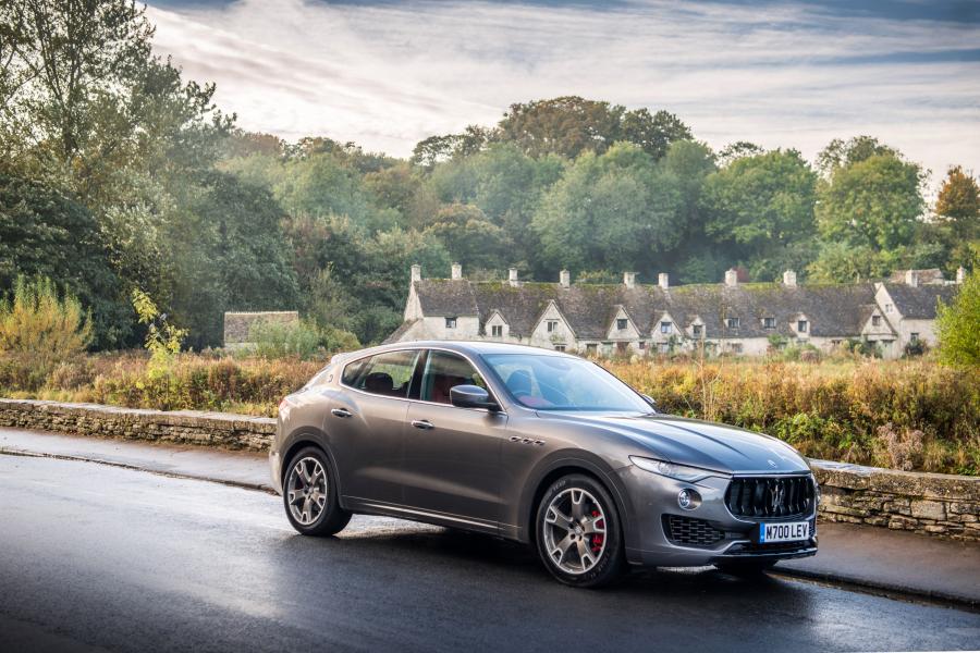  Maserati Levante 2016 года  (UK) (фото 2 из 32)